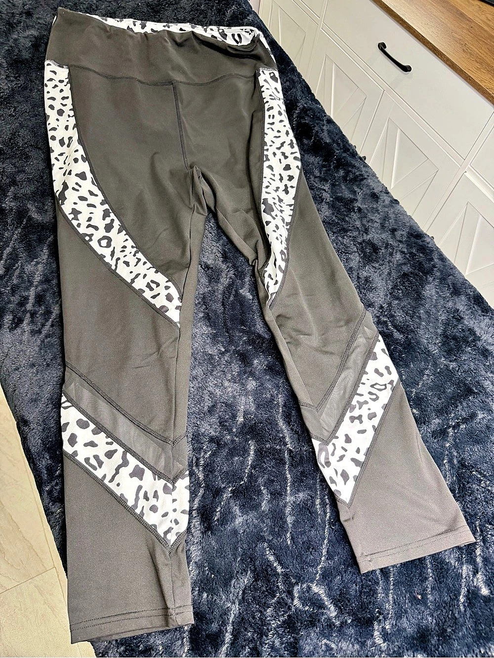 SHEIN Women's Animal Print Panel Leggings Size xl Like New